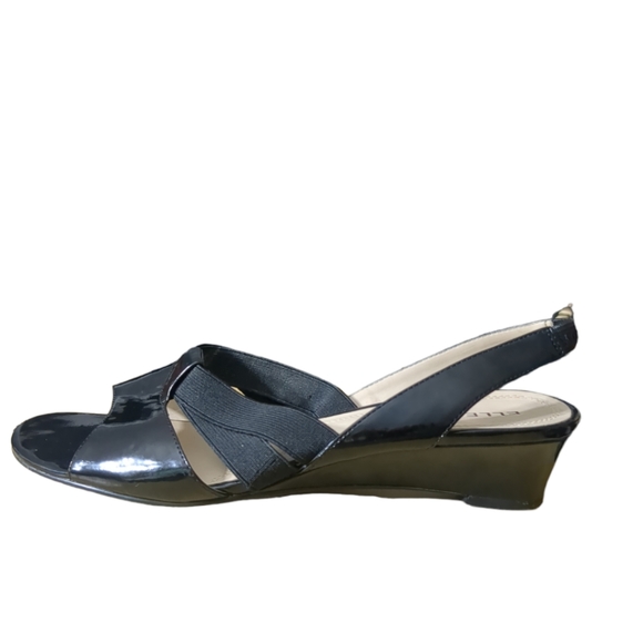 ELLEN TRACY Black Patent Leather Open Toe Sandals Size 8. - Picture 6 of 10